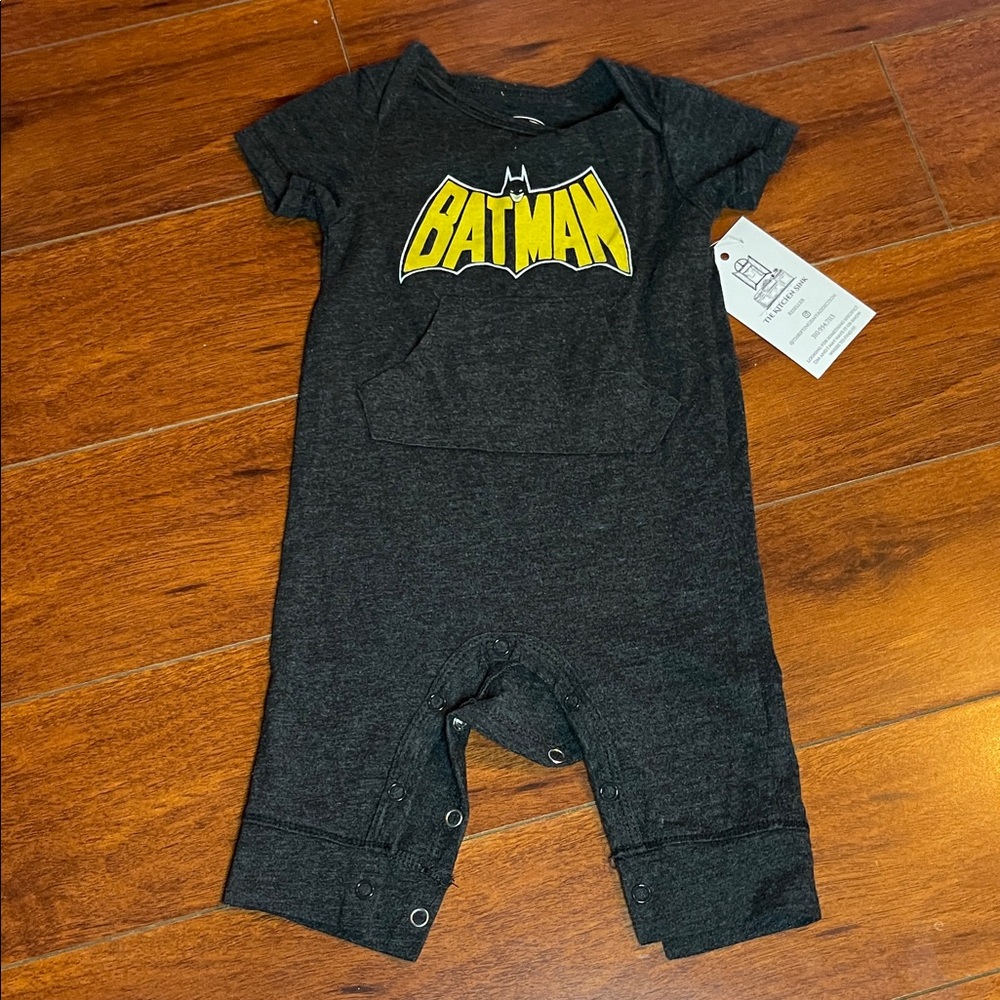 Batman Baby Romper in Black and Yellow | Size 3-6 Months